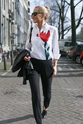 Schwarze Oxford Schuhe kombinieren – 94 Damen Outfits warm Wetter