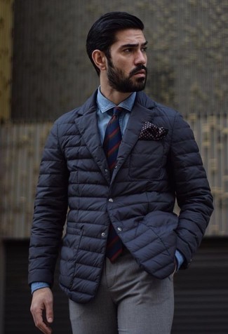 Schwarzes gestepptes Sakko kombinieren – 18 Herren Outfits