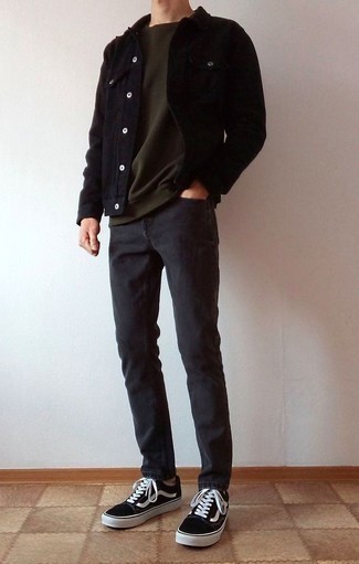 20 Jährige: Wie schwarze Shirtjacke mit grauer Hose zu kombinieren – 37 Herren Outfits