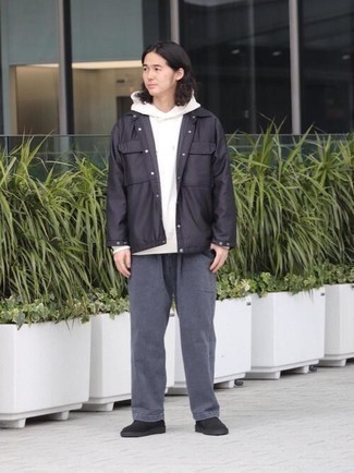 20 Jährige: Wie schwarze Shirtjacke mit grauer Hose zu kombinieren – 37 Herren Outfits
