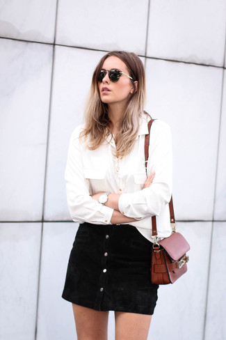 Schwarzen Wildlederrock mit knöpfen kombinieren – 10 Damen Outfits