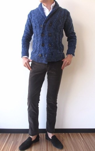 Schwarze Wildleder Slipper kombinieren – 695+ Herren Outfits warm Wetter