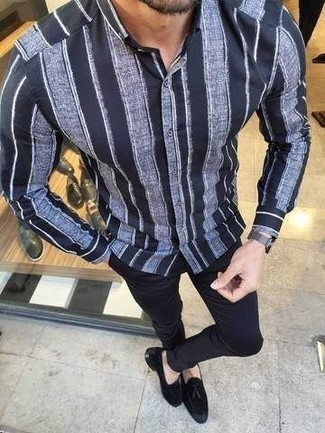 Schwarze Wildleder Slipper kombinieren – 695+ Herren Outfits warm Wetter