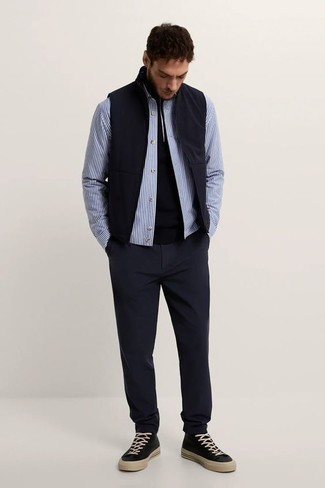 Schwarzen Pullover mit einem Reißverschluss am Kragen kombinieren – 51 Herren Outfits