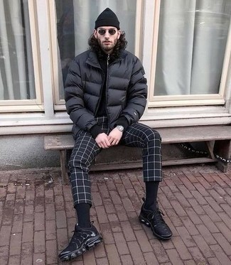 Schwarzen Pullover mit einem Reißverschluß kombinieren – 54 Herbst Herren Outfits