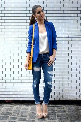 Blaues Sakko kombinieren: Damen-Outfits für jeden Tag
