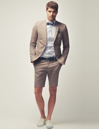Blaue horizontal gestreifte Fliege kombinieren – 4 Herren Outfits