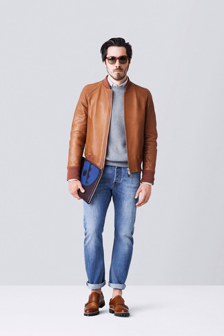 Wie blaue Jeans mit brauner Leder Bomberjacke zu kombinieren – 69 Herren Outfits