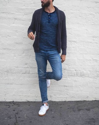 Welche Turnschuhe mit blauer Jeans zu tragen – 2000+ Herren Outfits