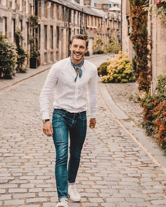 Blauen Bandana mit Paisley-Muster kombinieren – 36 Herren Outfits