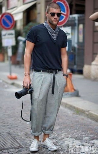 Blauen Bandana mit Paisley-Muster kombinieren – 36 Herren Outfits