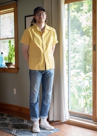 Blaue Jeans mit Flicken kombinieren – 10 Casual Sommer Herren Outfits