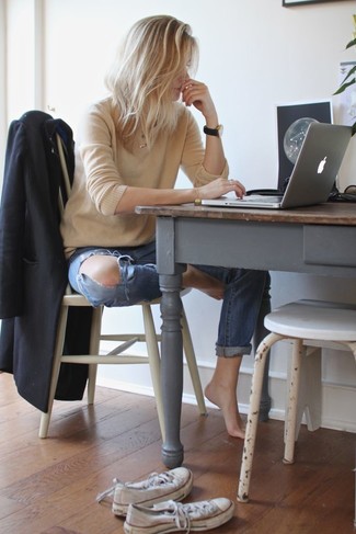Blaue Boyfriend Jeans mit Destroyed-Effekten kombinieren – 229 Damen Outfits