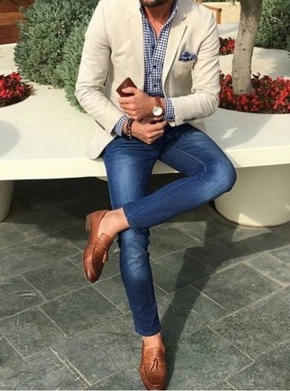 Welche Slipper mit Quasten mit blauer enger Jeans zu tragen – 44 Herren Outfits