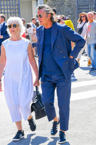50 Jährige: Blauen Anzug kombinieren – 206 Herren Outfits