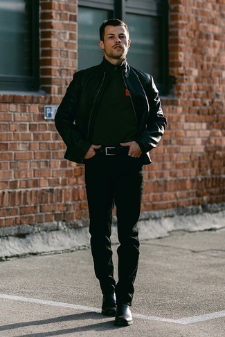 20 Jährige: Dunkelgrünen Pullover kombinieren – 120 Smart-Casual Herren Outfits: Tragen Sie einen dunkelgrünen Pullover und schwarzen Jeans für einen bequemen Alltags-Look. Fühlen Sie sich ideenreich? Wählen Sie schwarzen Chelsea Boots aus Leder.