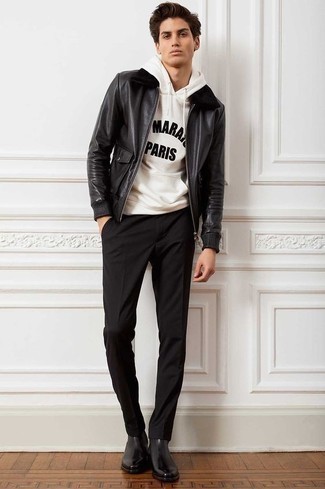 weißer und schwarzer bedruckter Pullover mit einem Kapuze von Calvin Klein