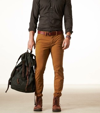 Welche Chinohosen mit brauner Freizeitstiefel zu tragen – 817+ Herren Outfits