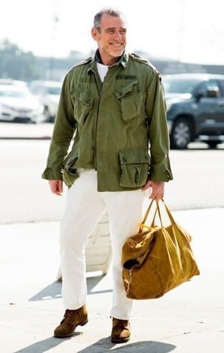 50 Jährige: Welche Chinohosen mit brauner Freizeitstiefel zu tragen – 55 Herren Outfits