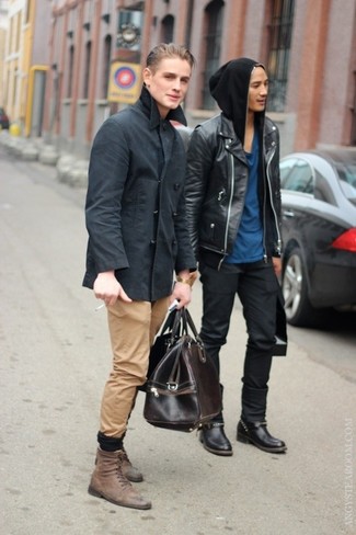 Welche Chinohosen mit brauner Freizeitstiefel zu tragen – 817+ Herren Outfits