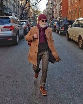 50 Jährige: Welche Chinohosen mit brauner Freizeitstiefel zu tragen – 55 Herren Outfits