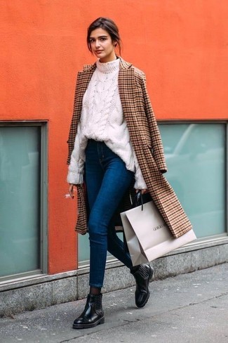 Braunen Mantel mit Karomuster kombinieren – 15 Damen Outfits