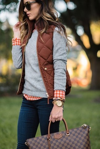Braune Shopper Tasche aus Leder mit Karomuster kombinieren – 26 Damen Outfits
