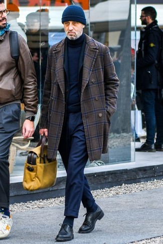 Braunen Mantel mit Karomuster kombinieren – 29 Herren Outfits
