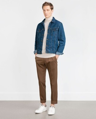 Welche Jeansjacken mit brauner Chinohose zu tragen – 89 Herren Outfits