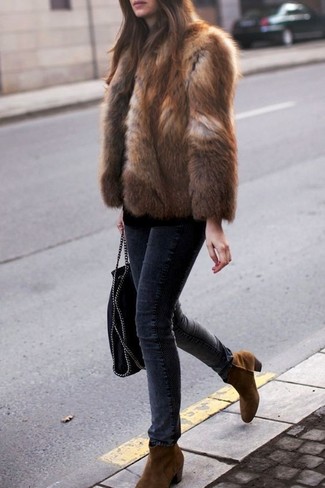 Braune Pelzjacke kombinieren – 18 Damen Outfits