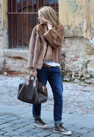 Braune Pelzjacke kombinieren – 18 Damen Outfits