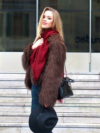 Braune Pelzjacke kombinieren – 18 Damen Outfits
