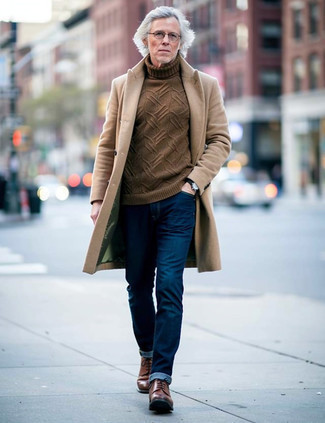 Braunen Strick Rollkragenpullover kombinieren – 26 Herren Outfits kalt Wetter