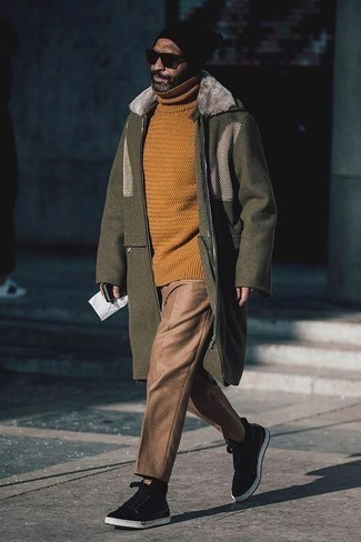 Braunen Strick Rollkragenpullover kombinieren – 26 Herren Outfits kalt Wetter