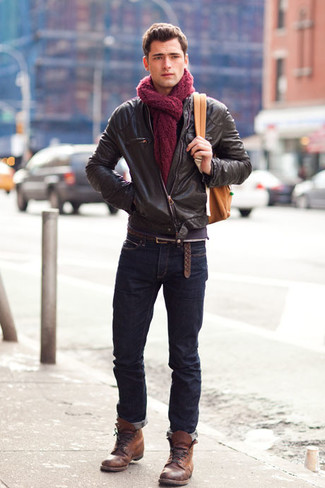 Wie braune Leder Bomberjacke mit brauner Lederfreizeitstiefel zu kombinieren – 28 Herren Outfits