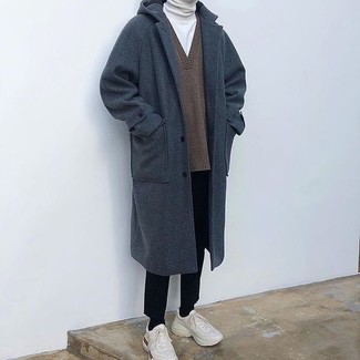 Welche Mäntel mit braunen Pullovers mit einem V-Ausschnitt zu tragen – 9 Herren Outfits