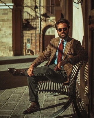 Braune vertikal gestreifte Jacke kombinieren – 27 Herren Outfits warm Wetter