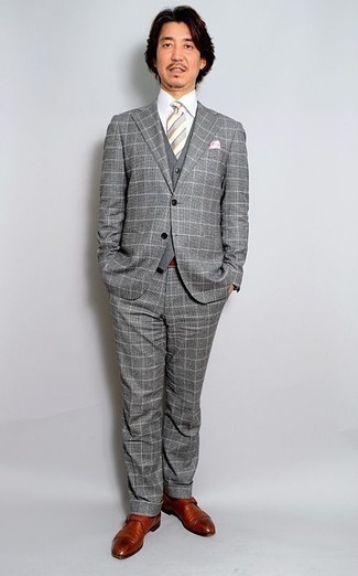 40 Jährige: Dunkelroten Gürtel kombinieren – 8 Herren Outfits