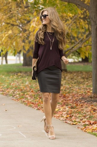 Dunkelroten Pullover mit einem Rundhalsausschnitt kombinieren – 118 Damen Outfits