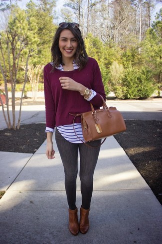 Dunkelroten Pullover mit einem Rundhalsausschnitt kombinieren – 118 Damen Outfits