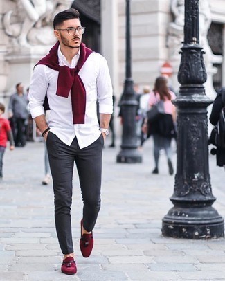 Welche Slipper mit Quasten mit dunkelroten Pullovers mit einem Rundhalsausschnitt zu tragen – 9 Herren Outfits