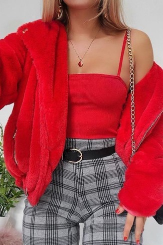 Dunkelrotes kurzes Oberteil kombinieren – 23 Damen Outfits