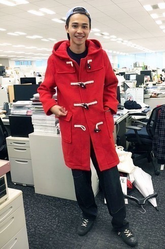 Dunkelroten Düffelmantel kombinieren – 10 Herren Outfits