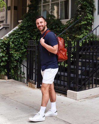 Dunkelroten Leder Rucksack kombinieren – 16 Herren Outfits