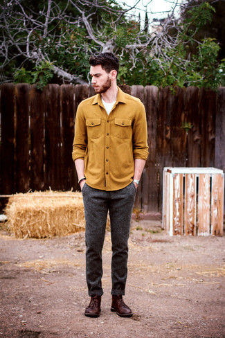 Dunkelrote Chukka-Stiefel aus Leder kombinieren – 75 Herren Outfits