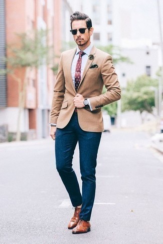 Dunkelrote bedruckte Krawatte kombinieren – 218 Herren Outfits