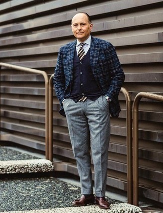 Welche Businesshemden mit dunkelroter Slipper mit Quasten zu tragen – 184 Herren Outfits