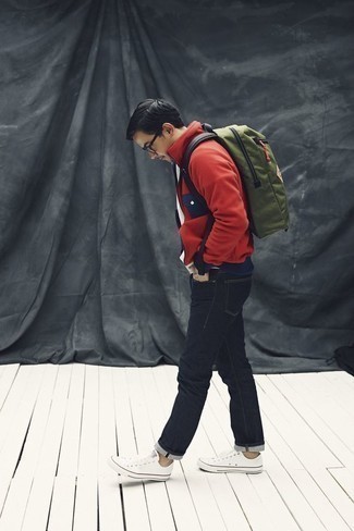 Welche T-Shirts mit einem Rundhalsausschnitt mit dunkelroten Pullovers mit einem Reißverschluß zu tragen – 8 Herren Outfits