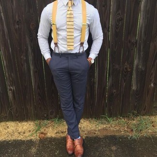 Gelbe horizontal gestreifte Krawatte kombinieren – 38 Herren Outfits: Kombinieren Sie ein hellblaues Businesshemd mit einer gelben horizontal gestreiften Krawatte, um vor Klasse und Perfektion zu strotzen. Fühlen Sie sich mutig? Komplettieren Sie Ihr Outfit mit rotbraunen Doppelmonks aus Leder.