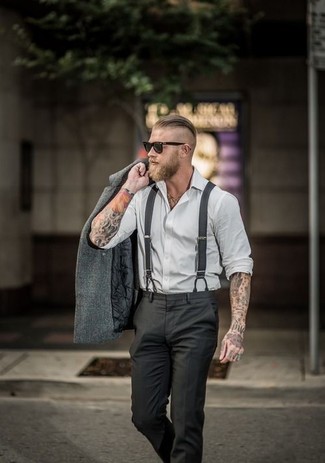 30 Jährige: Welche Langarmhemden mit grauer Cabanjacke zu tragen – 1 Elegante Herbst Herren Outfits: Kombinieren Sie eine graue Cabanjacke mit einem Langarmhemd, wenn Sie einen gepflegten und stylischen Look wollen. So ist der Look total herbsttauglich.